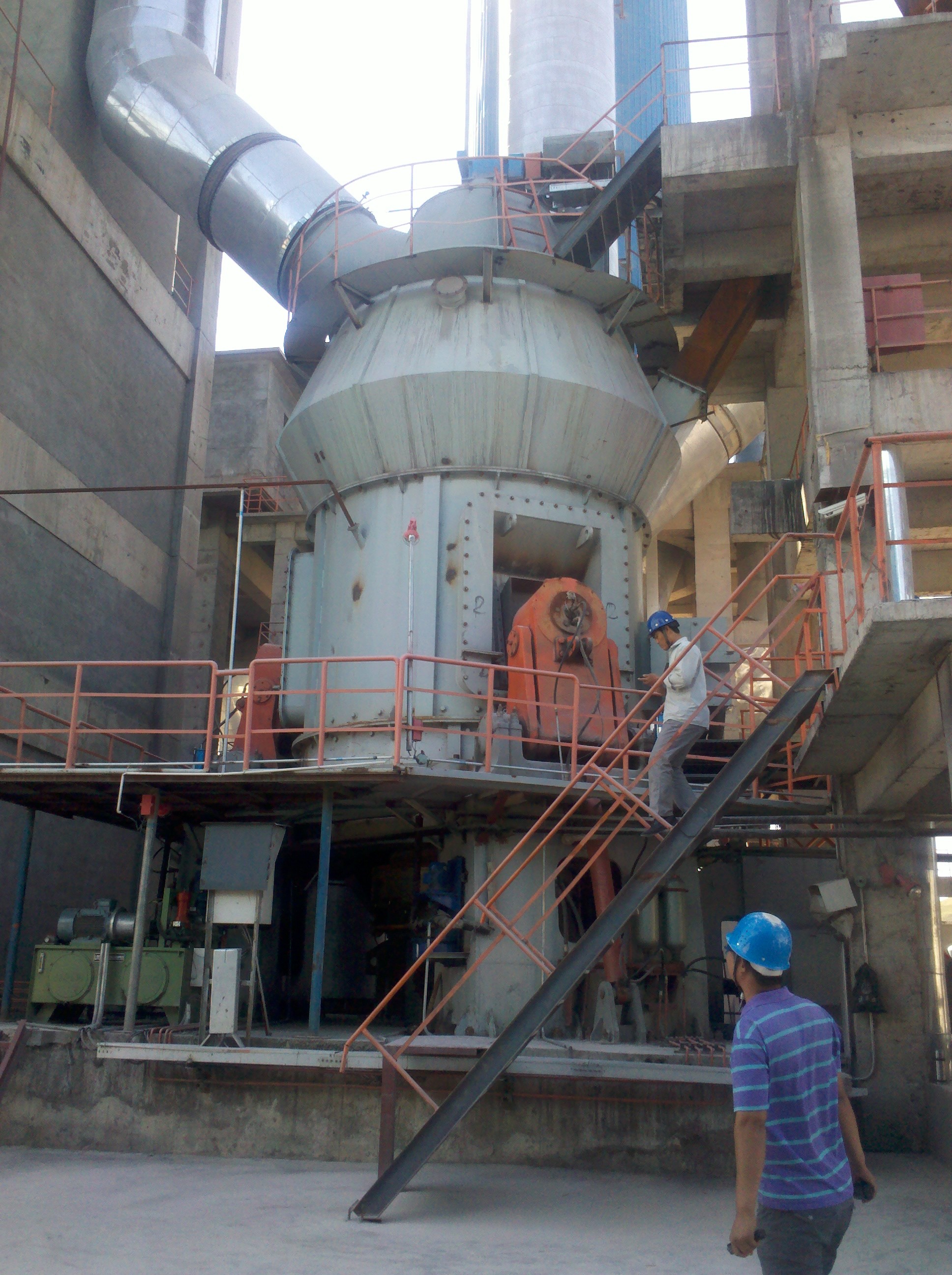 20 Tph Bituminous Coal Anthracite Vertical Mill Equipment For Producing Clean Coal Powder