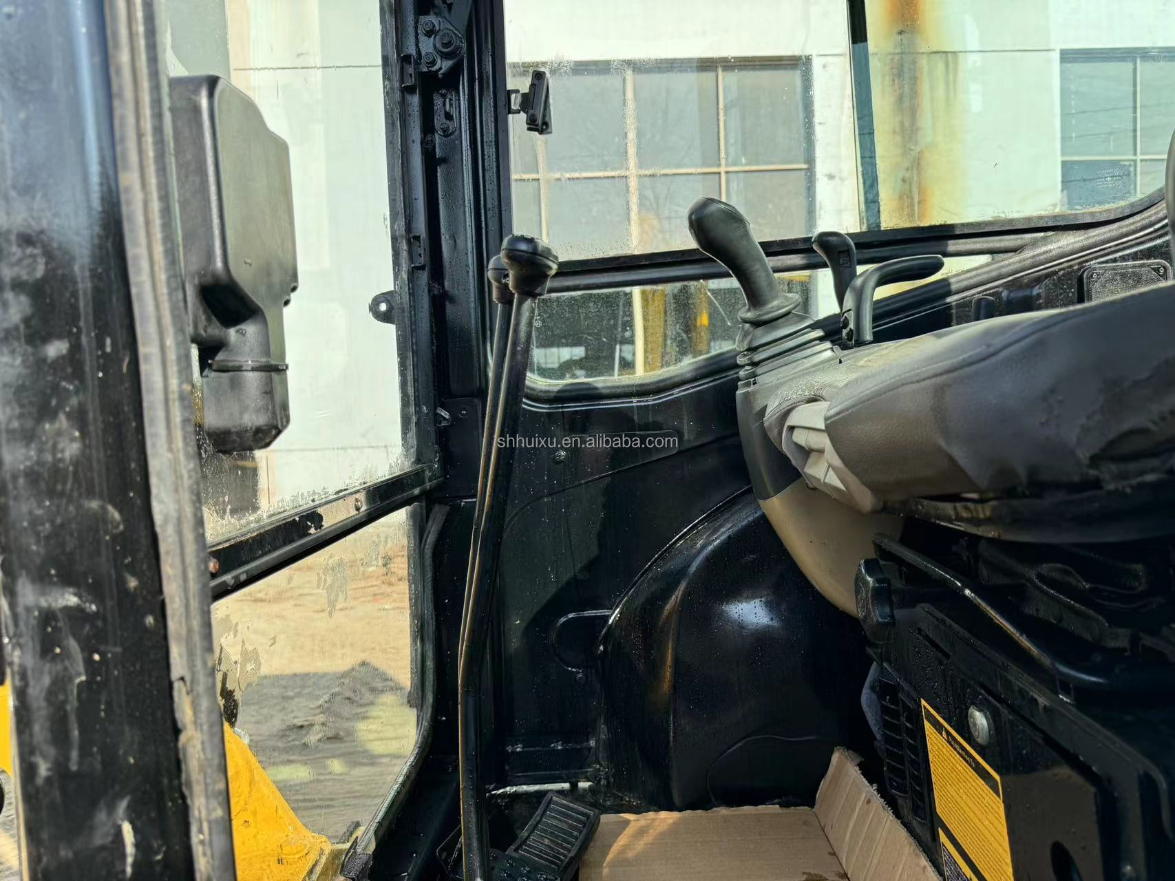 Factory Price used excavator cat303 mini used excavators CAT 303 on sale