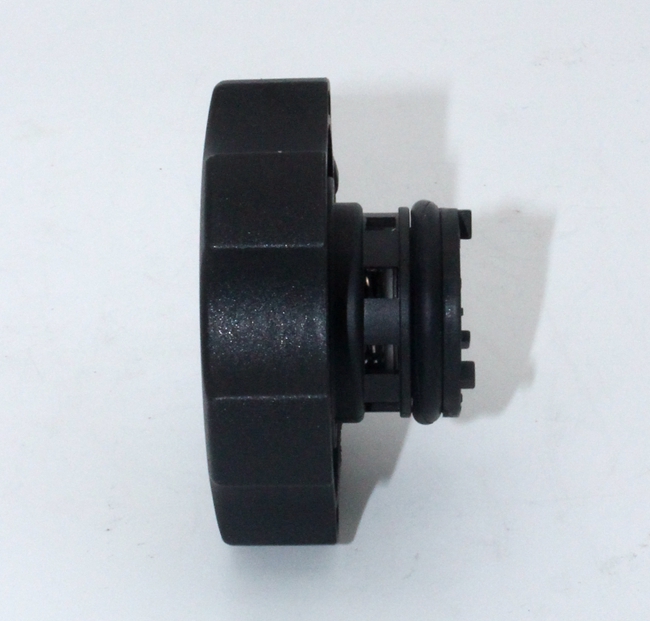 Engine Coolant Recovery Tank Cap For GM Chevrolet Cruze 13502353