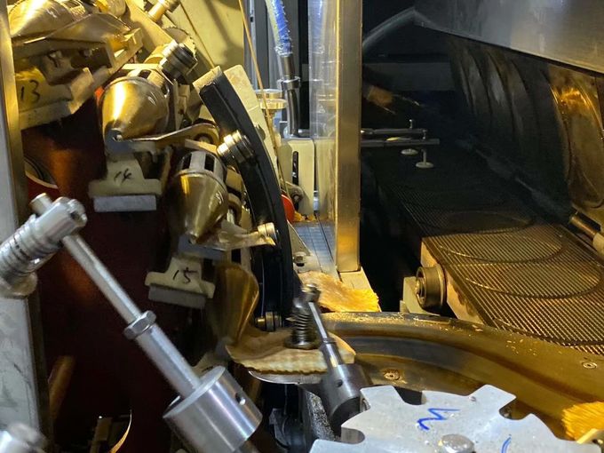 Ice Cream Sugar Cone Making Machie / Cone Wafer Biscuit Machinery