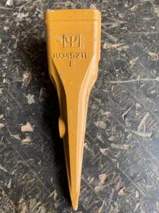 Quality Alloy Steel Excavator Bucket Parts Tips For SH200 SY215 ZX200 wholesale