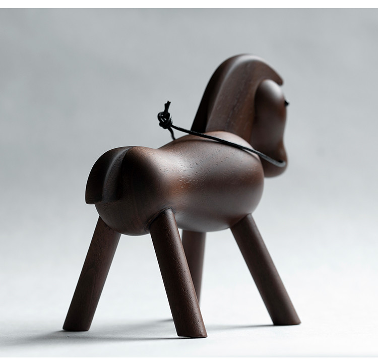 Exclusive Oak Beech Handcrafted Wooden Animals Wooden Horse Toy For Baby