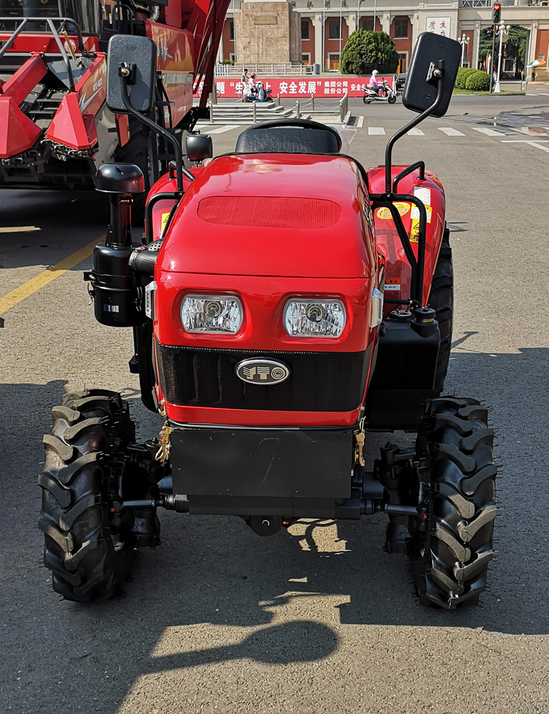 YTO four wheeled farmer tractor SG604G 60 horsepower four-drive