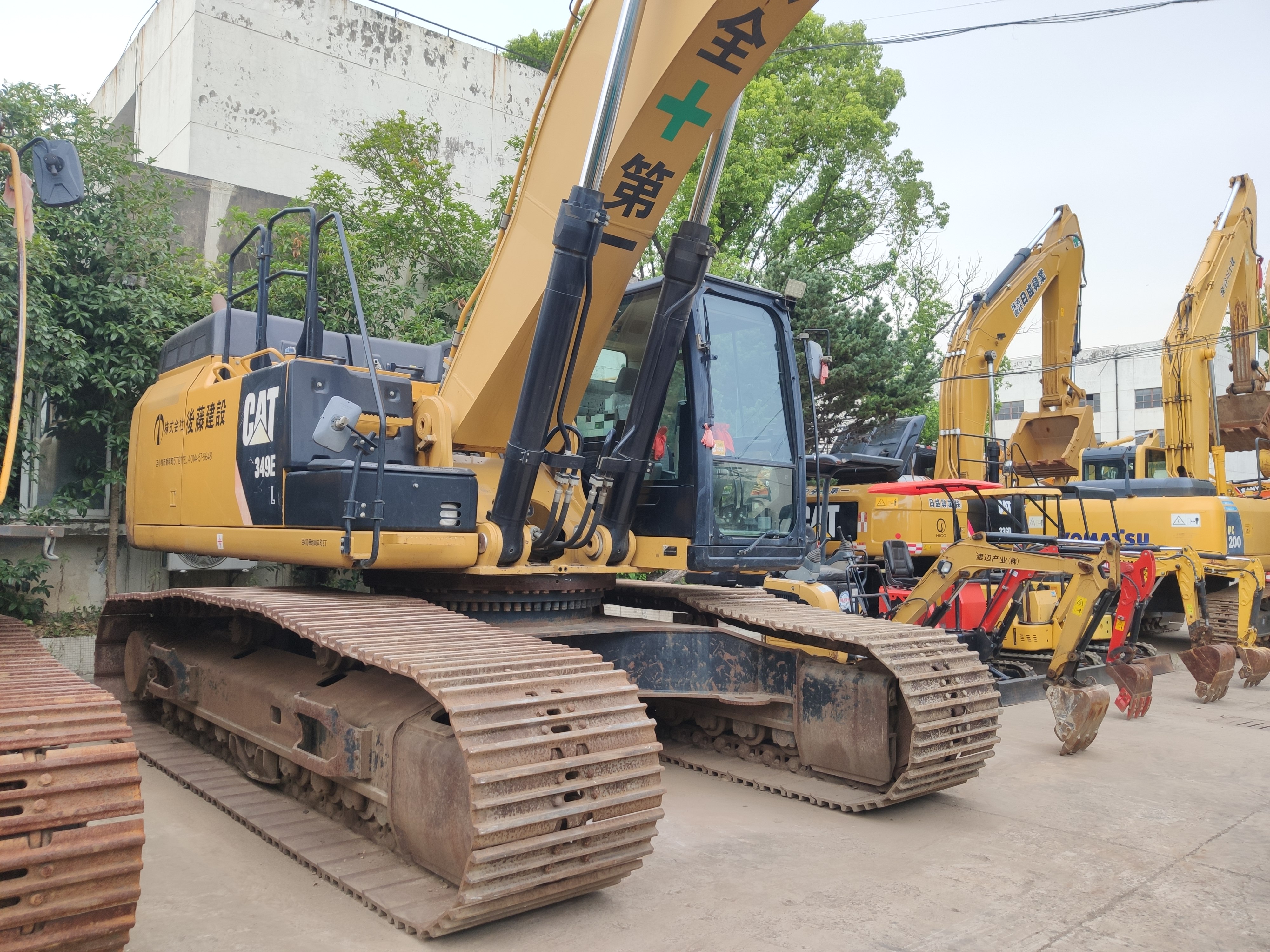 Used CAT 349E Crawler Excavator with 1.2M³ Bucket Capacity and 2001-4000 Working Hours