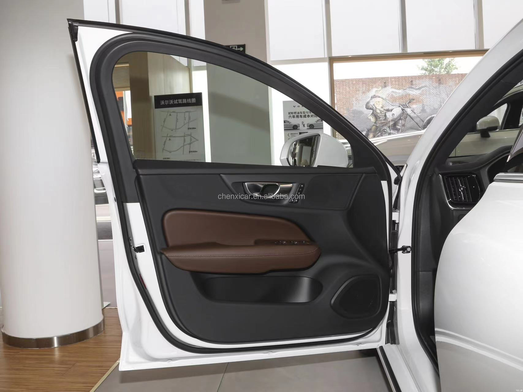 2024 Volvo S60 High Speed Plug-in Hybrid EV Electric Car with 84km Long Range and Zhiya Extreme Night Black Edition