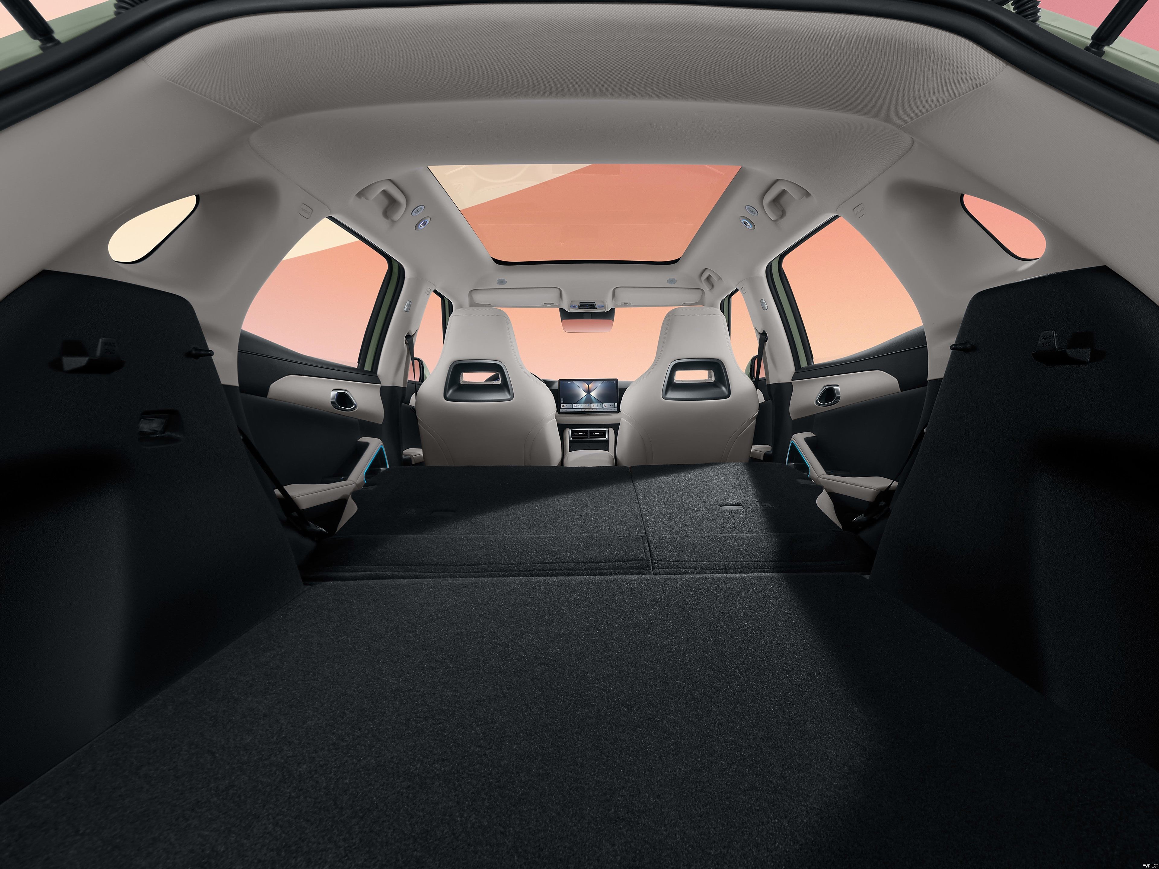 2025 BYD Yuan UP. has new smart driving features. Pure electric range of 301KM-401KM. best value for money