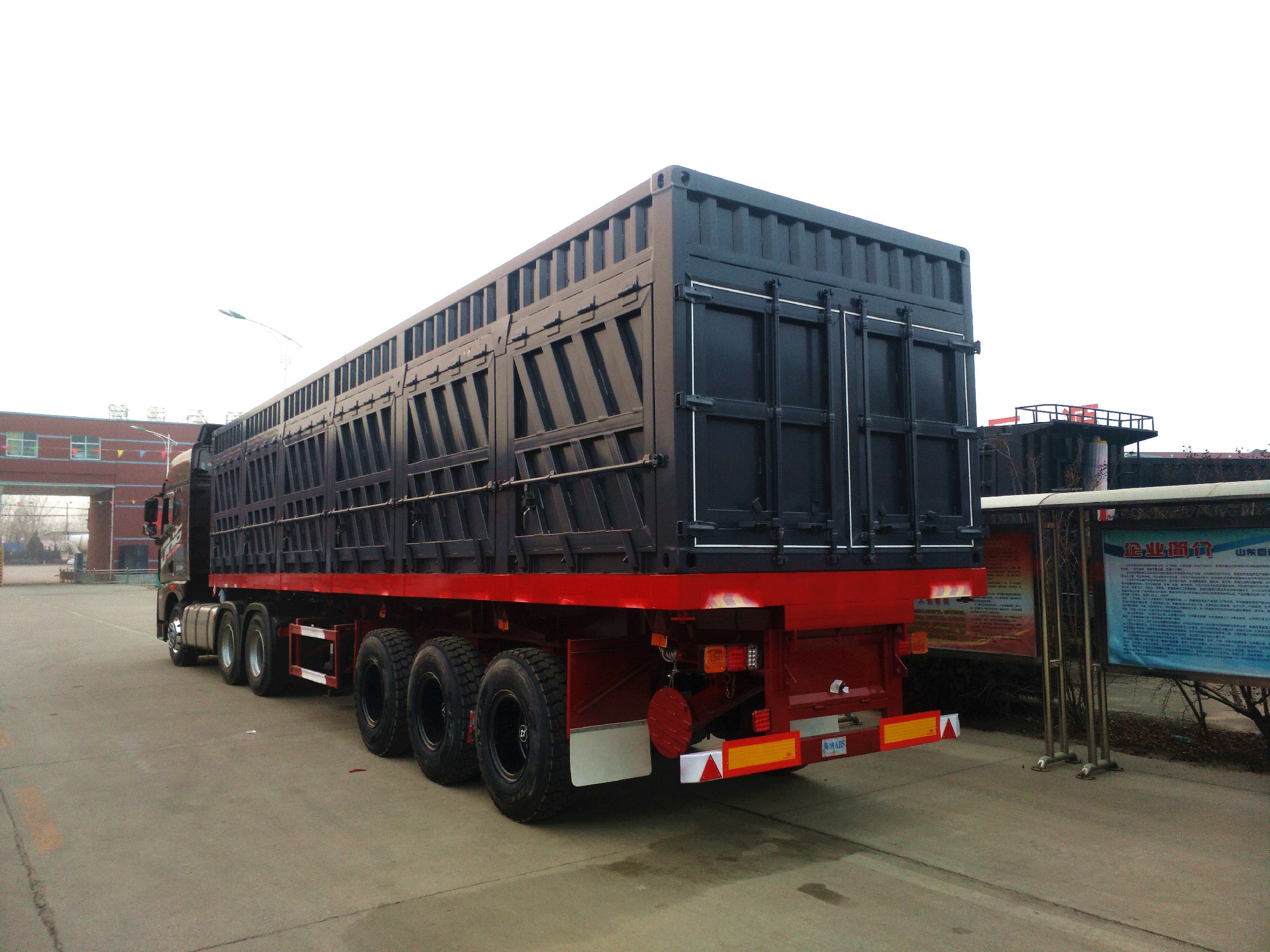 53ft Enclosed Box Cargo Dry Wing Van Truck Semi Trailer with 30-100T Max Payload