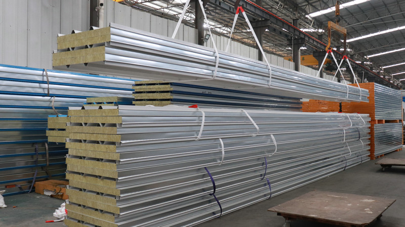Energy Saving 50mm 100mm Rock Wool Sandwich Roof Panel