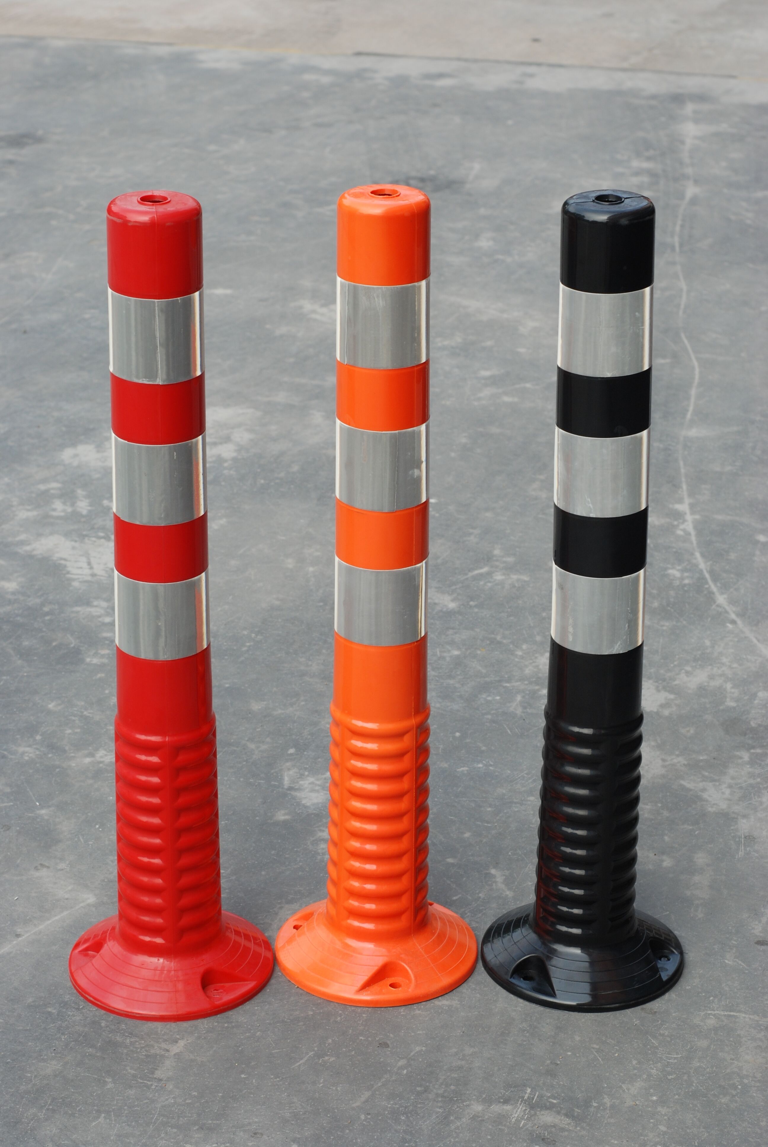 Spring Parking Sign Post Road Safety Flexible PU Screw Thread Parking Lot Sign Posts