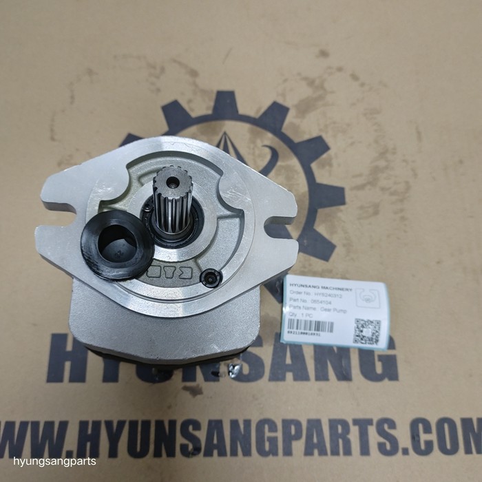 Hyunsang Excavator Parts Gear Pump 0654104 0768218 4207627 For EX40U