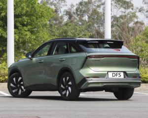 Quality Trendy Venucia V Online 5 Seater Hybrid Cars 97kW For Optimal Performance wholesale