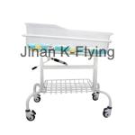 Tilted Hospital Baby Cot , 900mm Manual Medical Bed