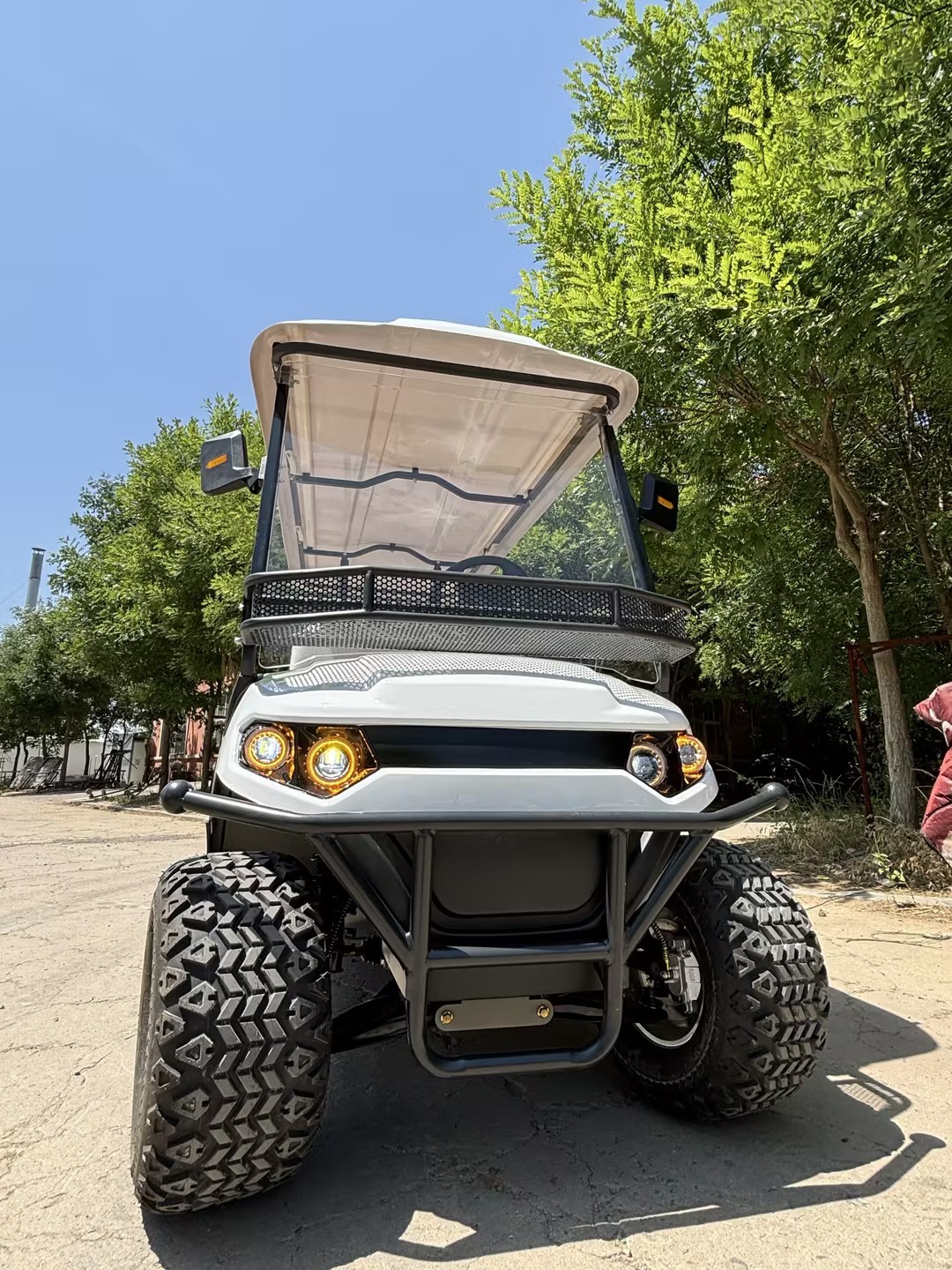 Grey Color 2 Seater Golf Cart 4 Wheel 10 Inch Tire 70-100km With Lithium Battery
