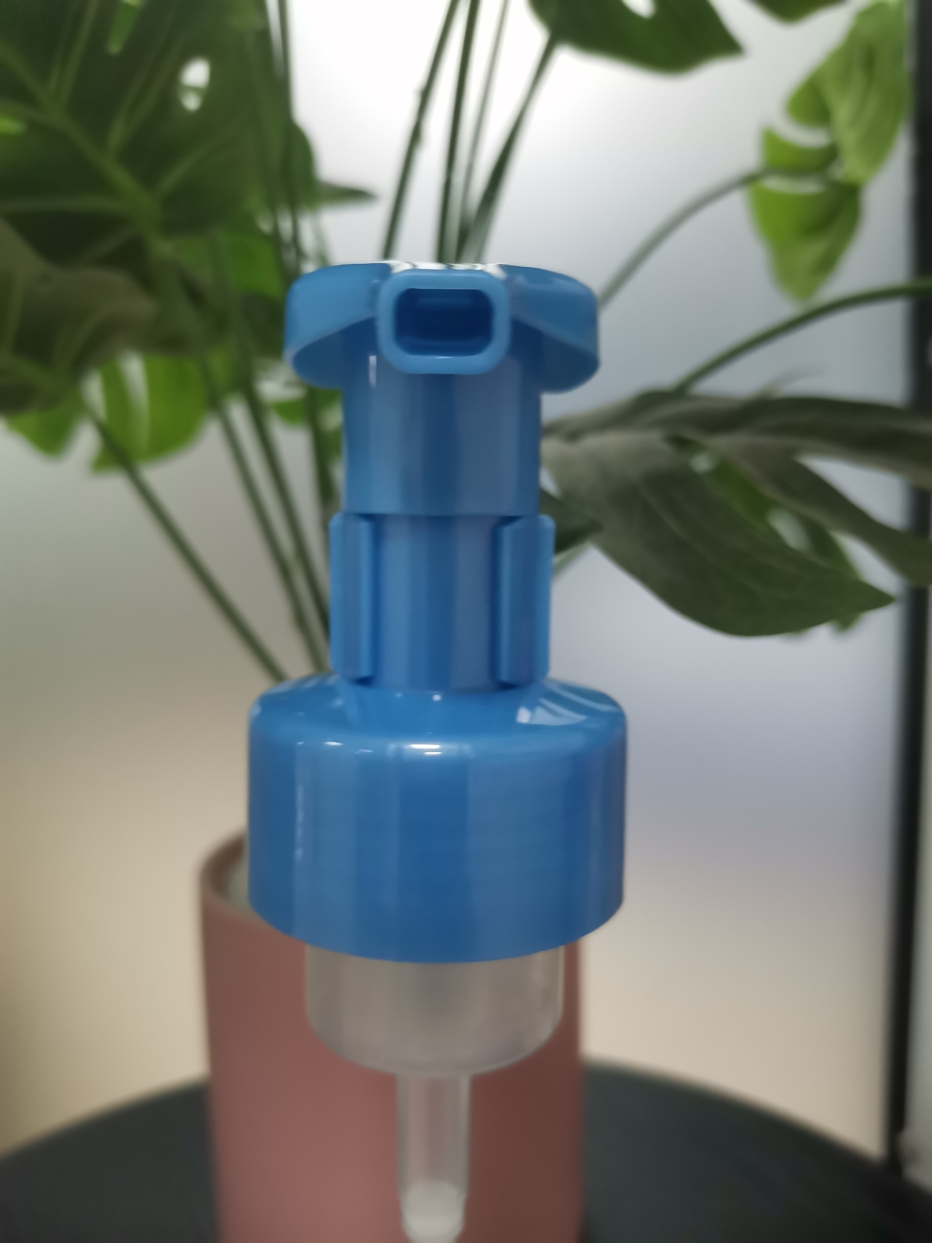 304/316 Spring 43-410 0.8CC Stainless Steel Needle Valve 43mm Foam Pump For Industrial Pearl Blue