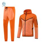 Customized Logo Polyester Football Training Tracksuit in Team Colors for Game