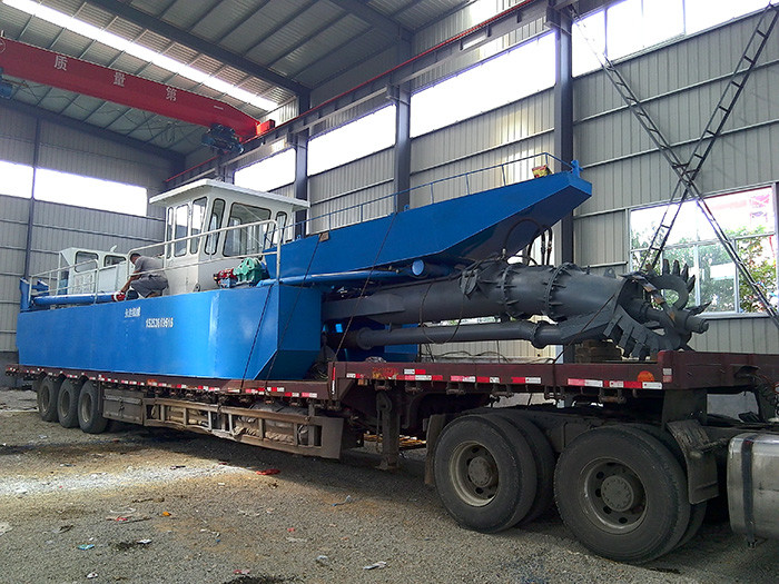6 Inch Mud Dredging Boat For Mud Dredging In River 16kw Diesel Hydraulic Dredger