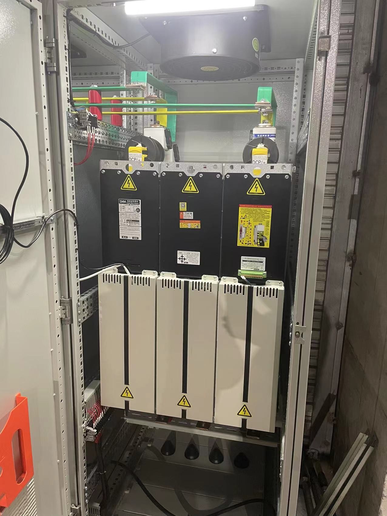 Inomax AC Variable Frequency Drives Space Saving For 380V 300HP PMSM Motors