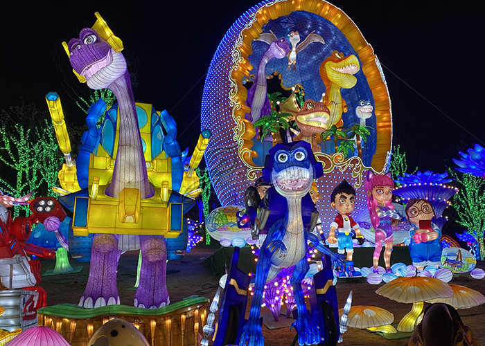 Large Dinosaur Fabric Chinese Lanterns Show Workers Customize Dinosaur Park To Display