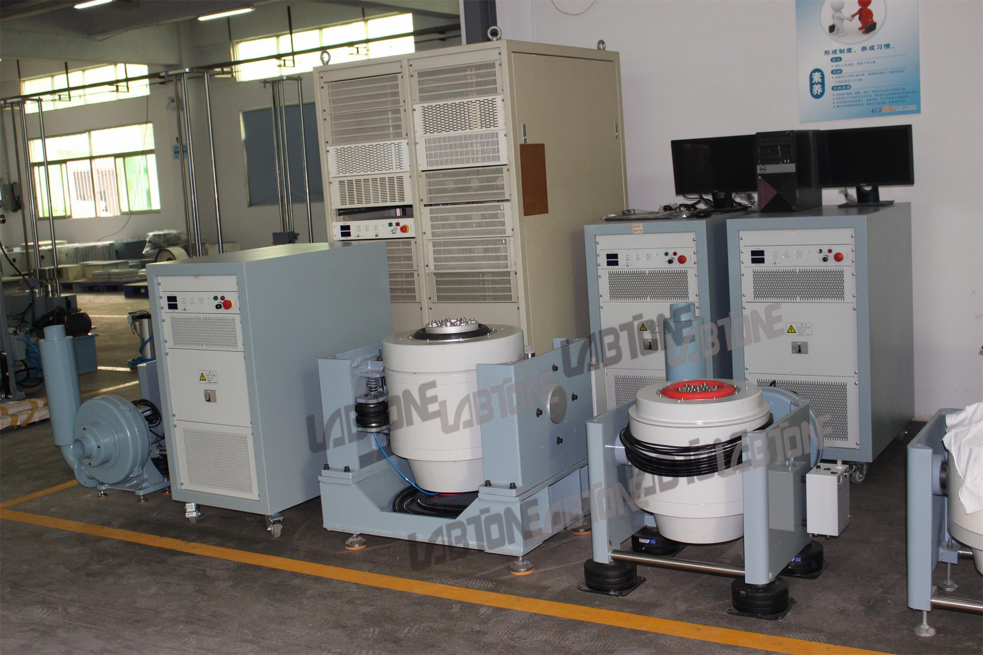 High Frequency Small Electrodynamic Vibration Shaker Head Expander 400 x 400mm In Stock