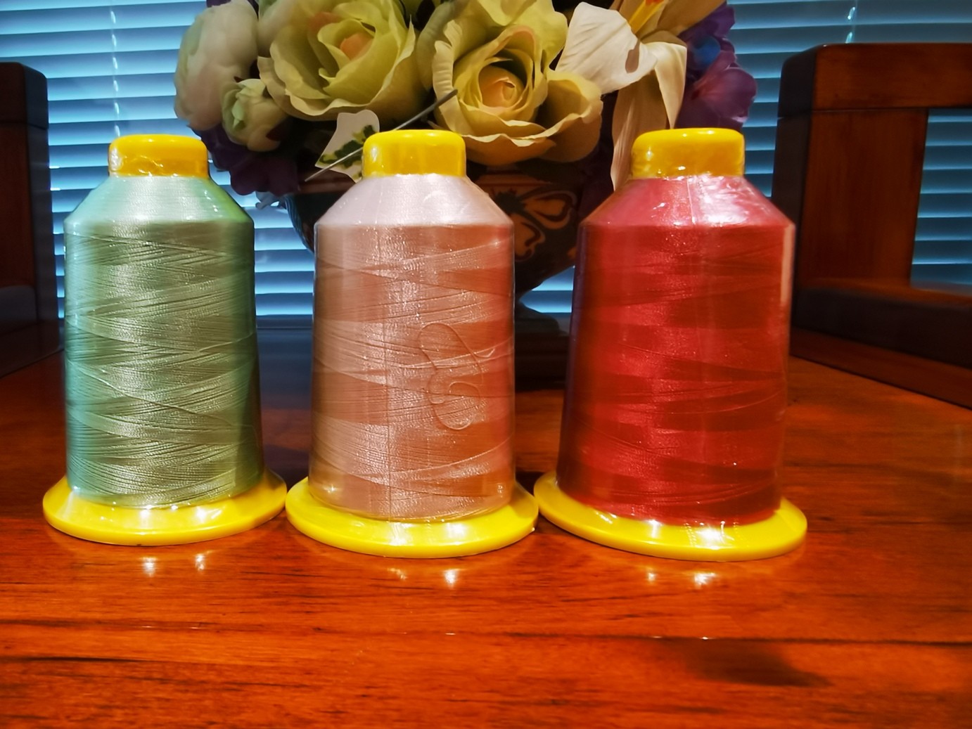 Dyed 120D/2 Polyester Embroidery Thread 10000m