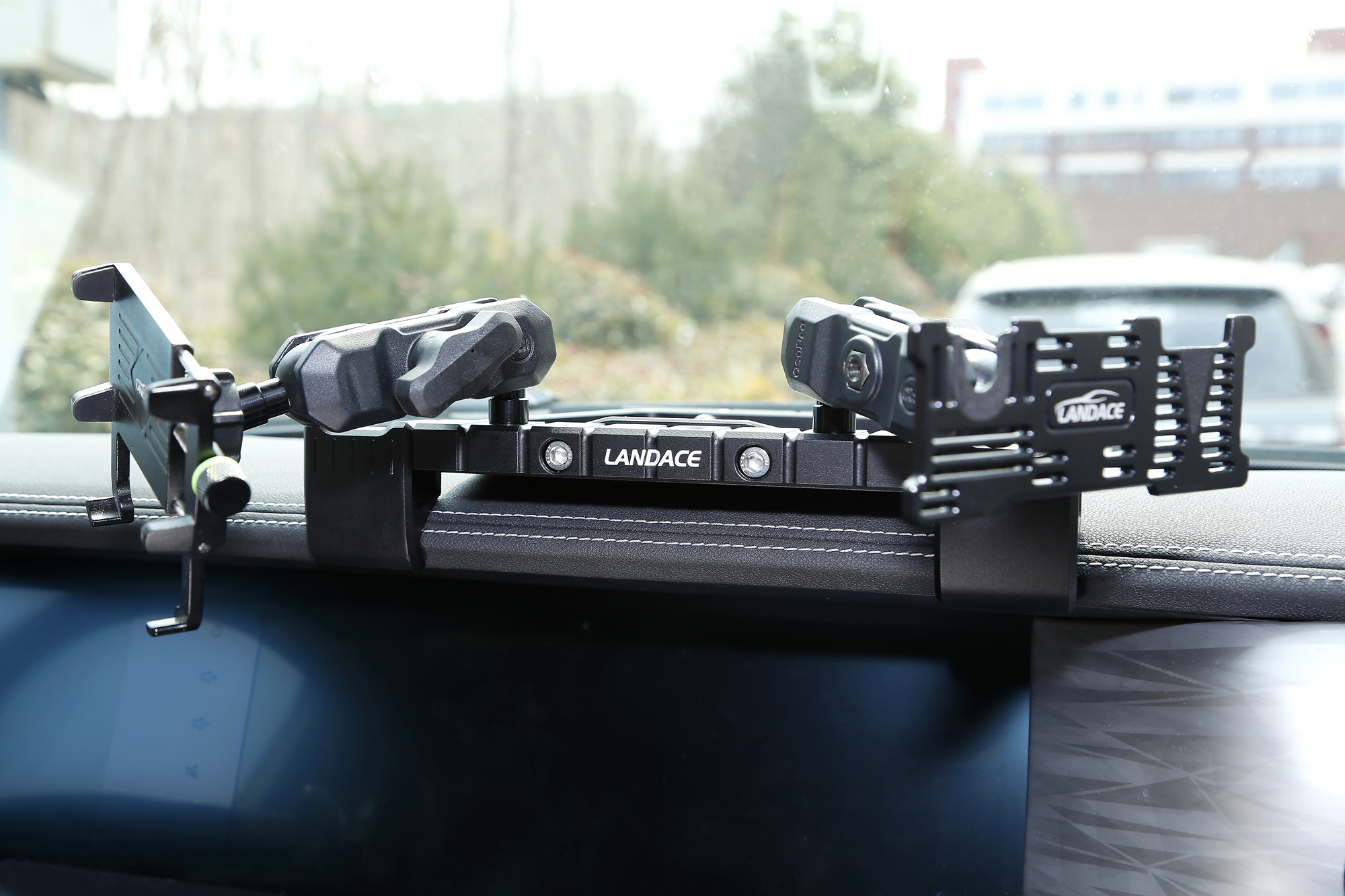 OEM Dashboard Phone Holder Tank 300 Vehicle Specific Phone Mount