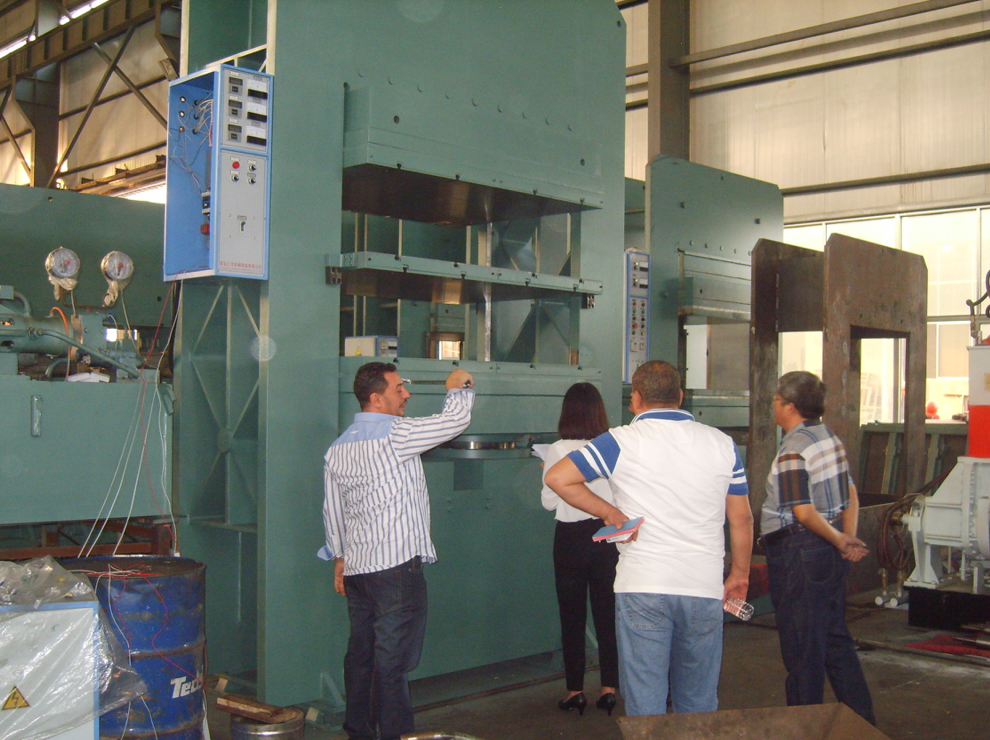 PLC Controlled Hydraulic Vulcanizing Press Machine for Customized Rubber Products