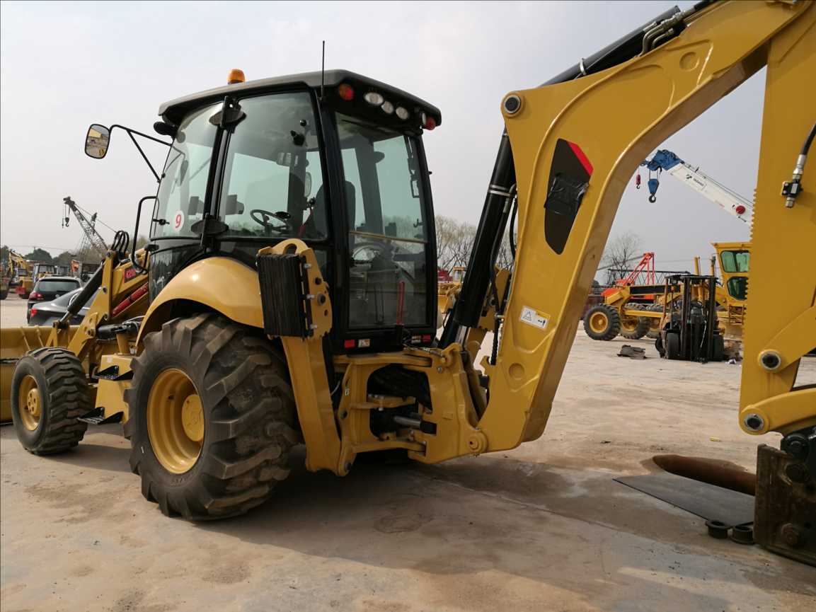Top-Performing Used Caterpillar 416 420 4X4 Backhoe Loader for Farm and Construction