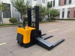 Electric Stacker Pallet Jack Forklift Truck Moving Liquid Crystal Glass Load