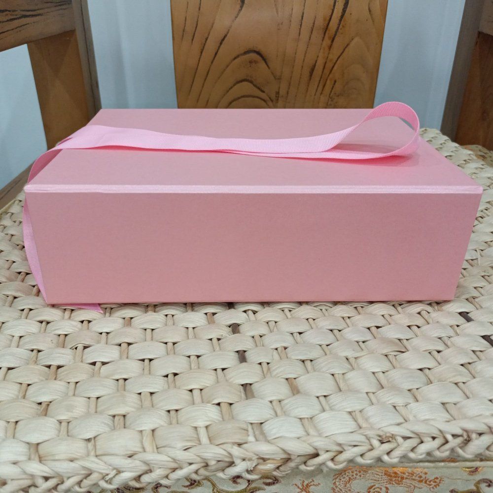 Wholesale Gold Foil Custom Logo Foldable Falt Shipping Pink Magnetic Cardboard Paper Gift Packaging Box with Ribbon