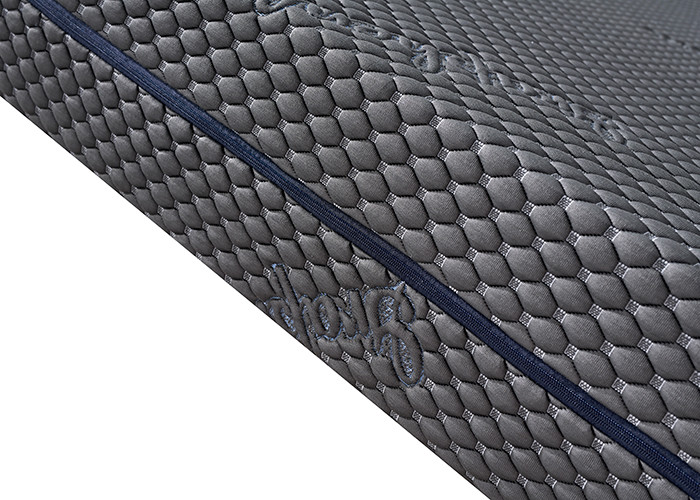 ODM Soundproof Memory Foam And Gel Mattress , Hypoallergenic Cool Gel Twin Mattress