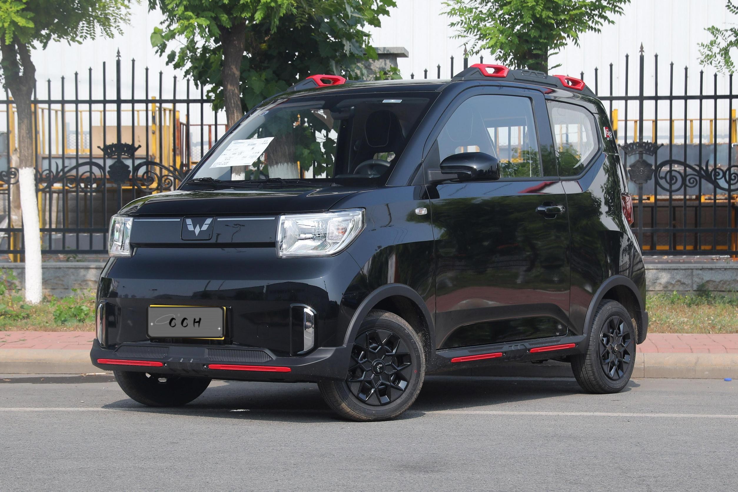Finest Wuling Mini Lithium EV Car Total Motor Torque ≤100Nm and 80000-100000 km Battery