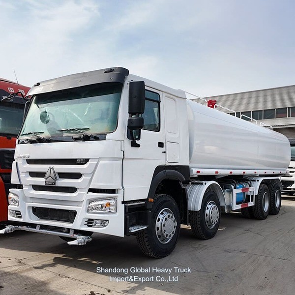 HOWO 8X4 Light Sprinkling Water Tanker Truck Water Tank Bowser Truck