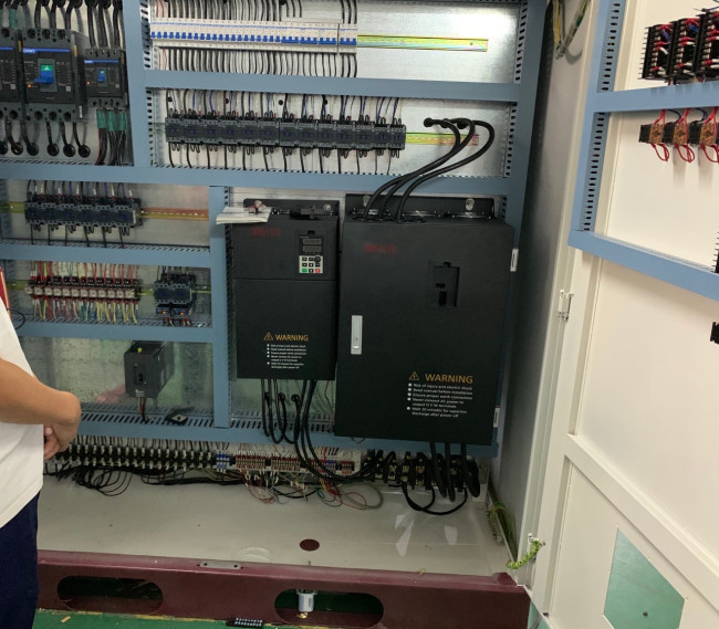Multifunction 90KW 125HP Low Noise Inverter 400 Volt