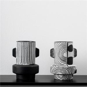 Quality Home decor accessories mini small nordic ornament black ceramic vase modern home wedding decoration ceramic flower vases wholesale