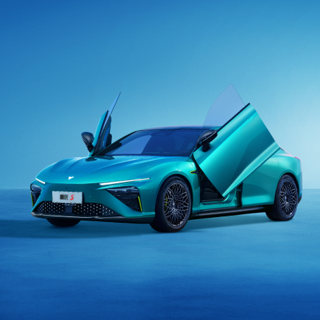 Fuel 100% Electric Neta S 520KM High Speed Sedan Sport EV Car Nezha S Four-Wheel Drive