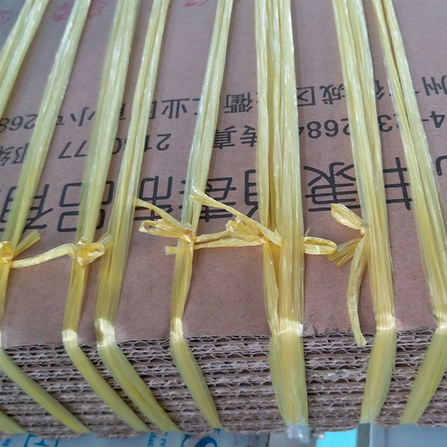 Semi Automatic Carton Box Strapping Machine For Boxes Wrapping