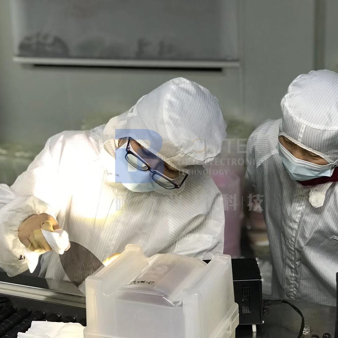 Gold Coated LiNbO3 Crystals With Electro-Optic, Nonlinear And Piezoelectric Property