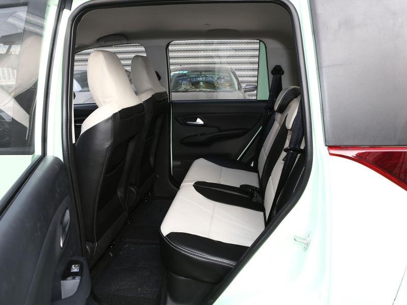 100km/H Volkswagen Electric Car Optional Color Ternary Lithium Battery