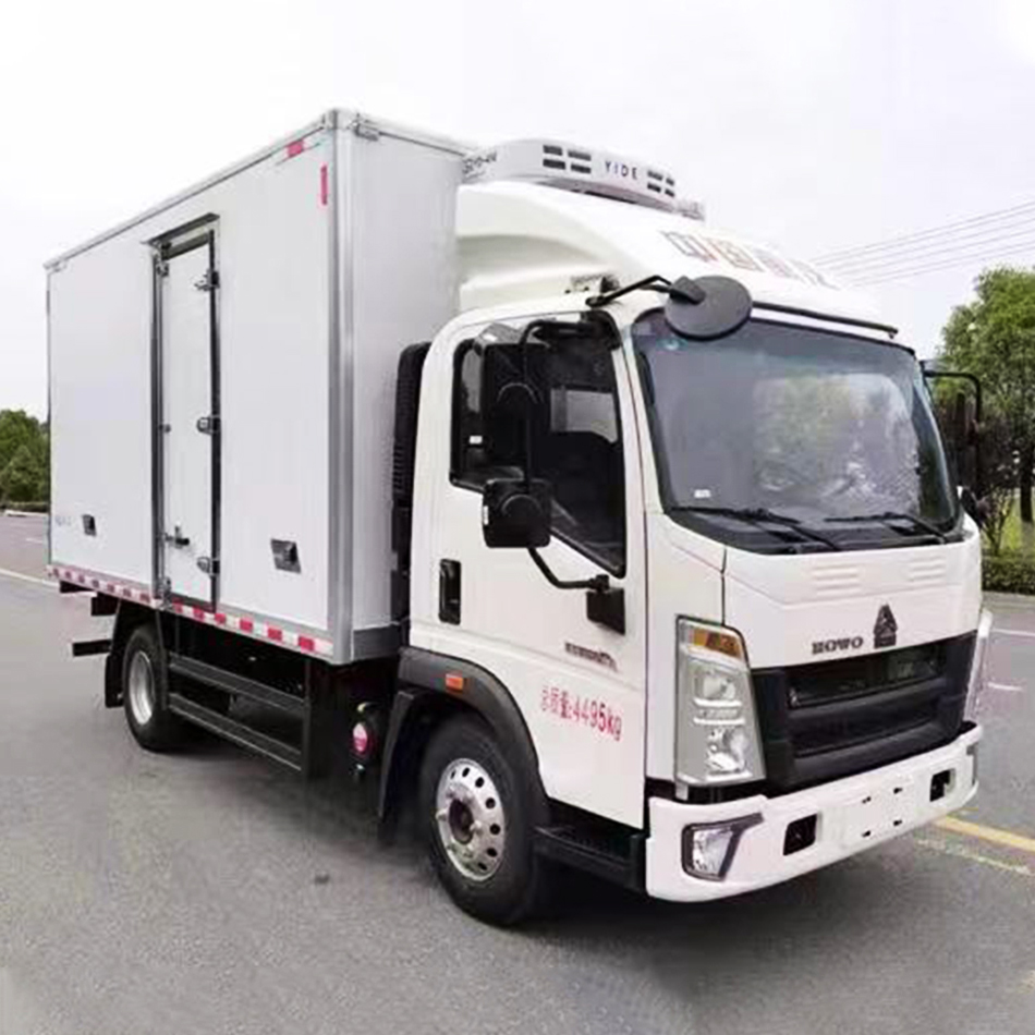 Custom's Requirement 130hp 4x2 Refrigerated Truck For Ice Cream Delivery And Food Cooling