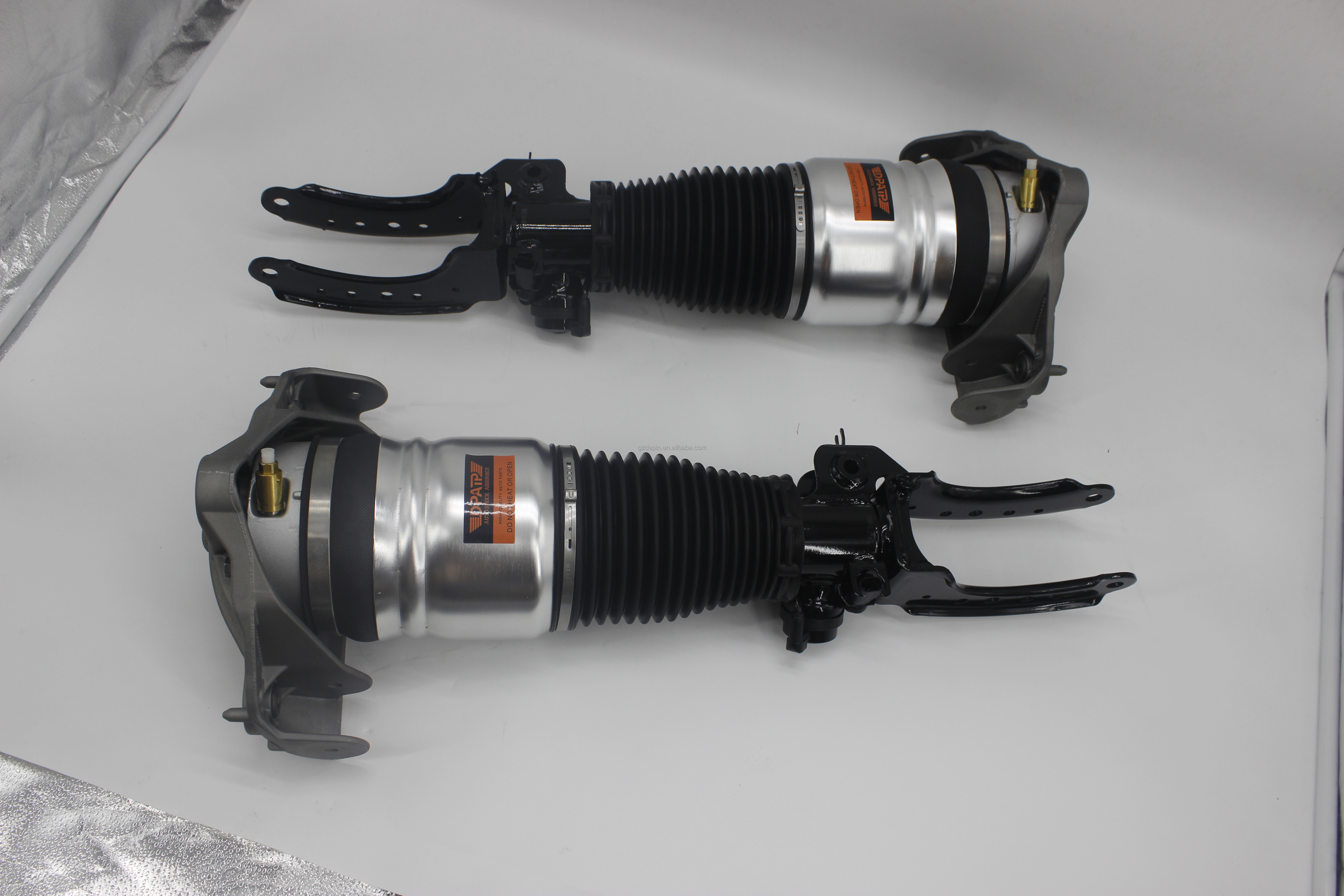 Land Rover Car Fitment Front Left Air Strut Shock Absorber for Porsche Cayenne Audi Q7 Volkswagen