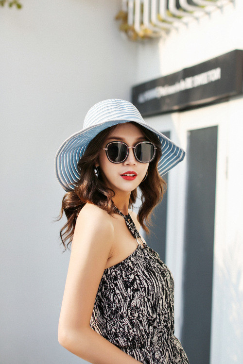 AK17561 fashion Wide brim sunny beach paper straw floppy hats for womens in stock , promotion cheap hats .
