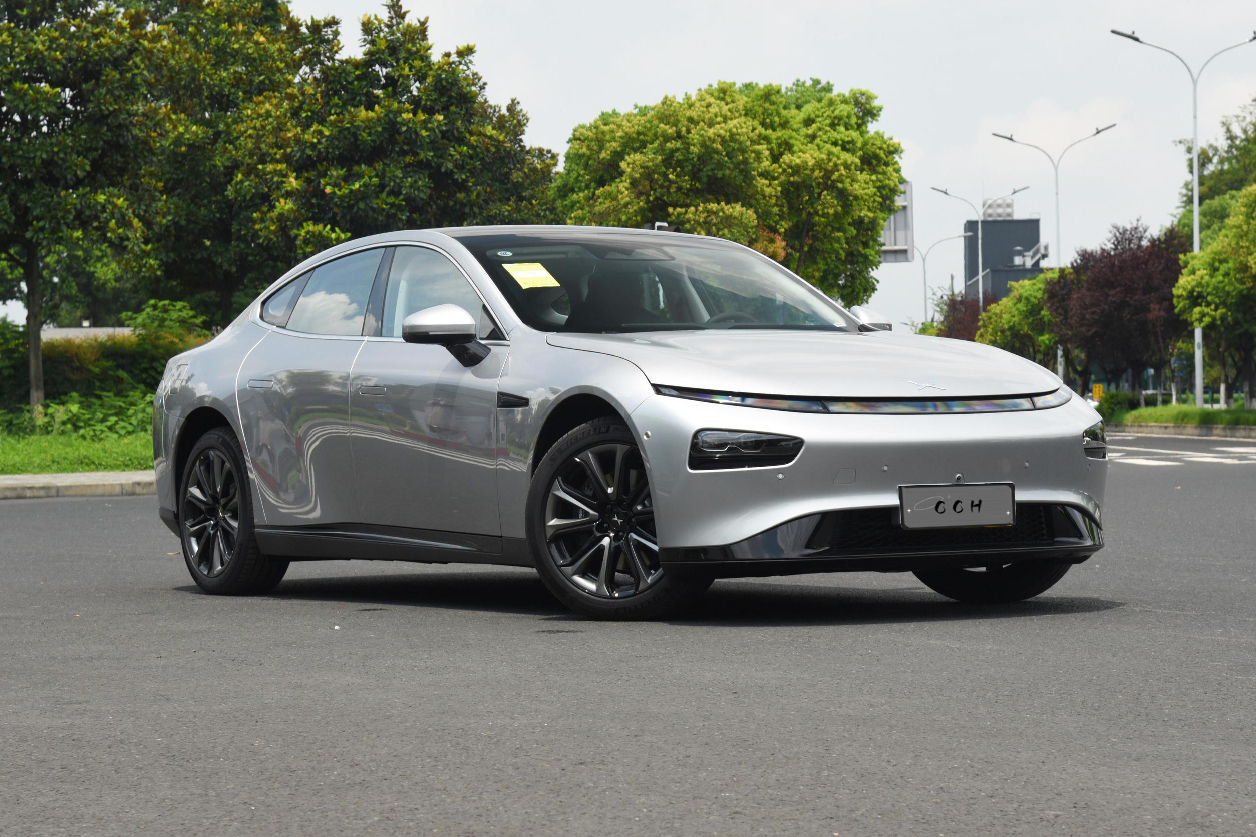 New Energy Car Auto Xpeng P7 2022 586G In Stock 4 Wheel Chinese Cars Electric Vehicle Adult High Speed xiaopeng p7