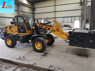 China mini wheel loader with bucket sweeper attachments for sale
