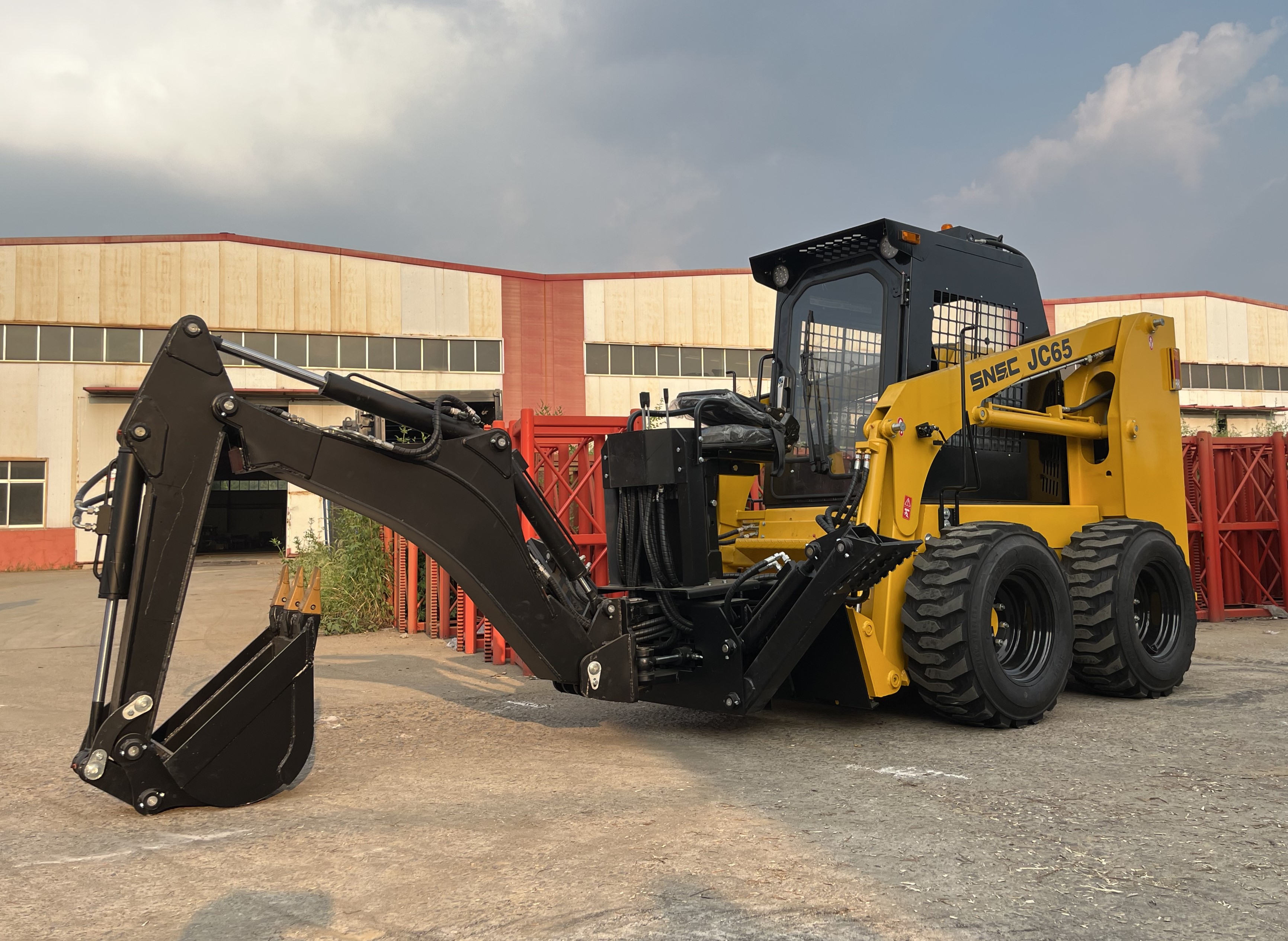 SNSC EPA EuroV Diesel Engine Mini Skid Steer Loader Suitable for Various Applications