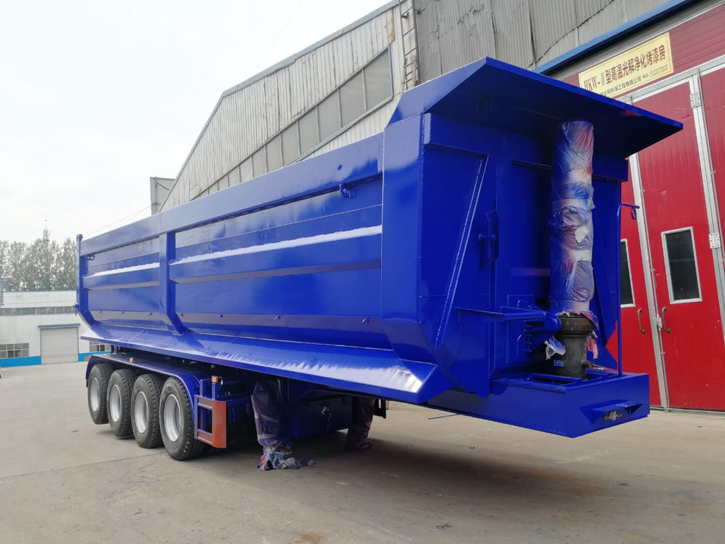 U Shape Rear Tipper Trailer to Kenya with 11.00r20/12r22.5 Tire Size and Fuwa Axle