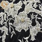 Unique White Embroidered Lace Fabric Pearls Decoration 135cm 140cm Width