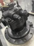M5X180CHB-10A-01C-320 Slew Motor Kawasaki KPM Hydraulic Swing Motor For Hitachi