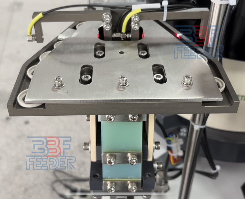 Dual Track Vibratory Bowl Feeder PU Coating O-rings Vibrating Feeder