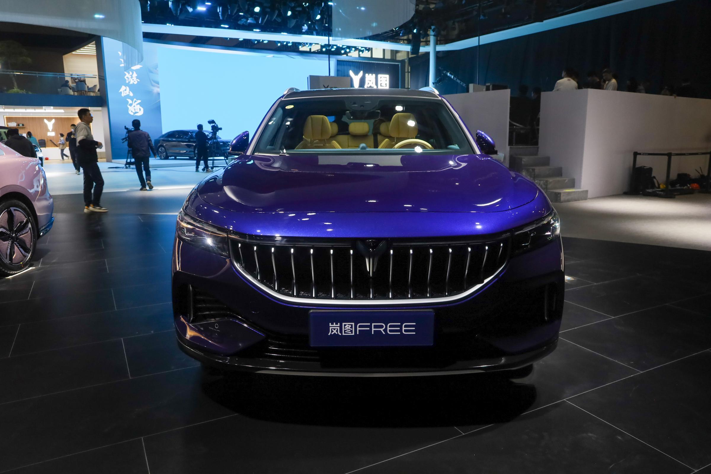 Pure Electric Black VOYAH FREE EV Suv with Ultra-long Endurance and Luxury Design 2023