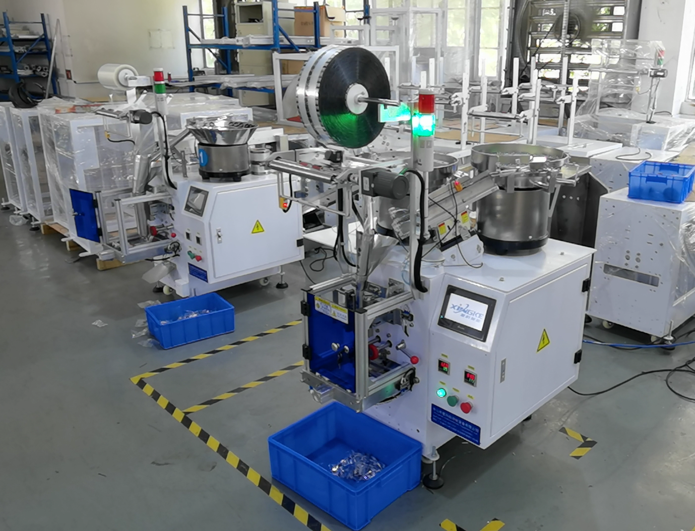 Counting Feeding Filling Packing Machine Sealer Bagging Screws Small Parts Packaging Machine